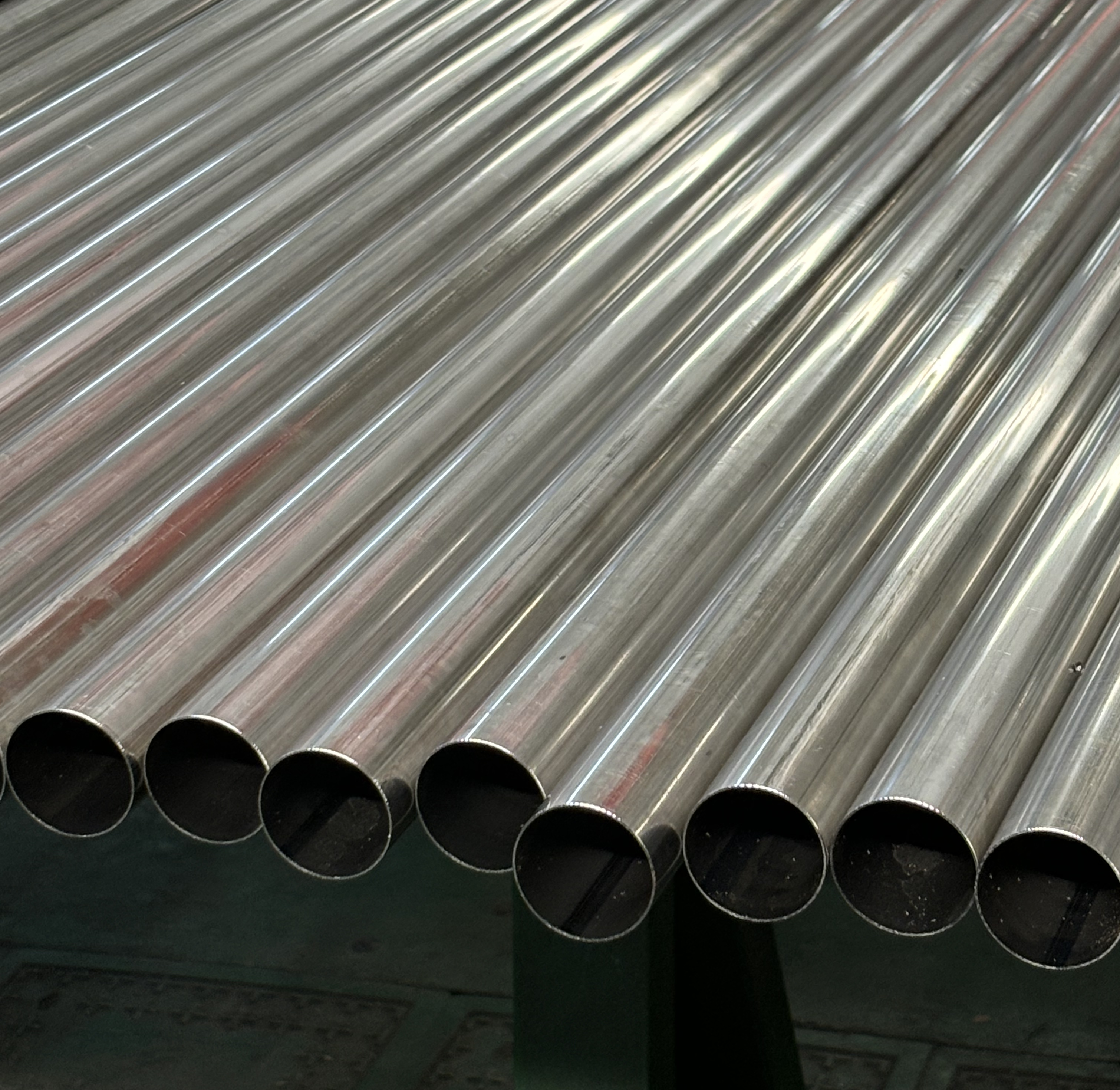 ASTM 316L Pipe soudé en acier inoxydable tuyau austénitique rond 