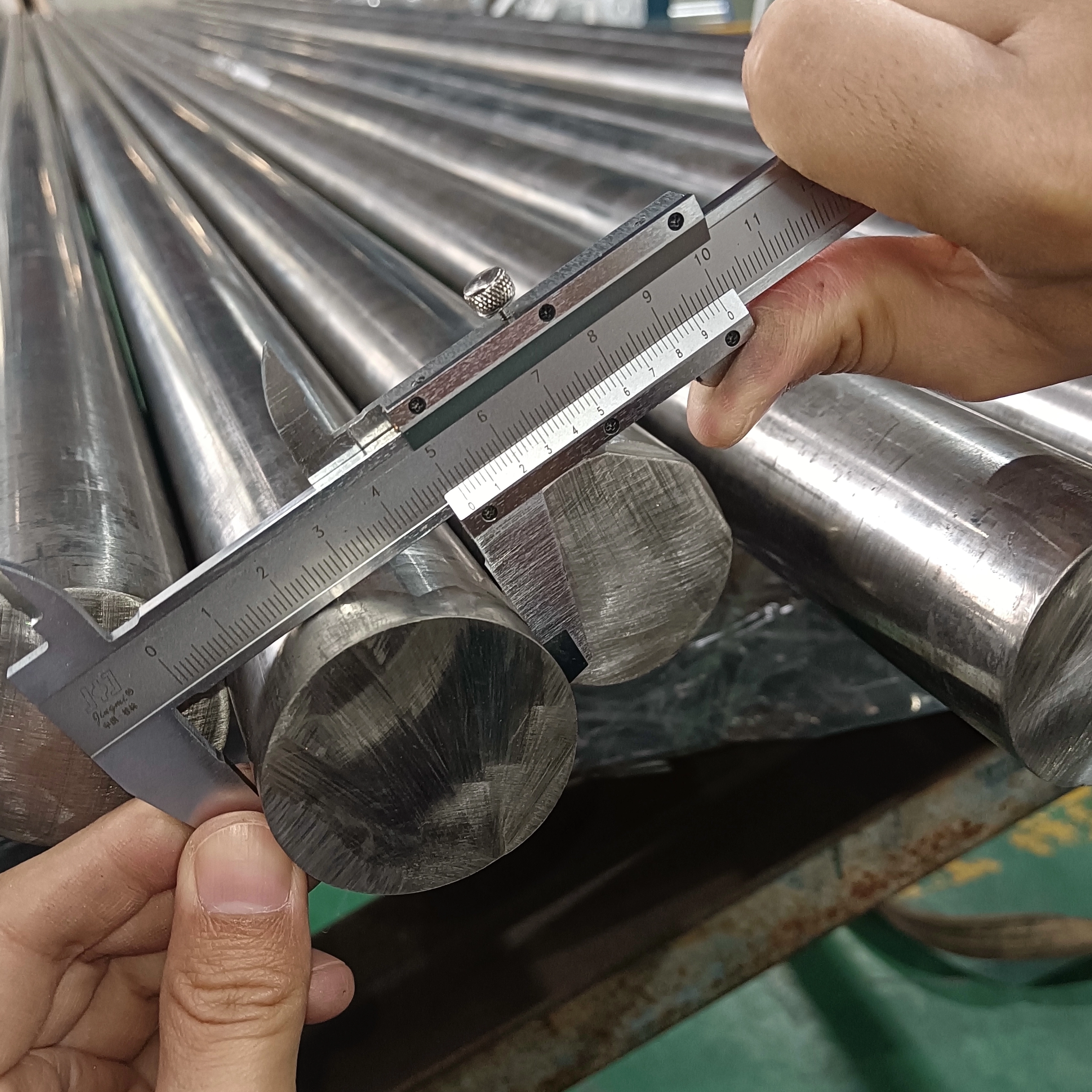 Hastelloy C22 Alliage résistant à la corrosion barre ronde en acier forgé