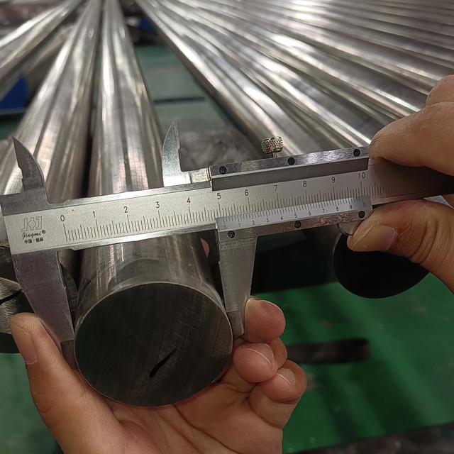 Hastelloy C22 Alliage résistant à la corrosion barre ronde en acier forgé